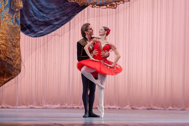 Артисты Большого театра дали гала-концерт на нижегородской сцене - фото 3