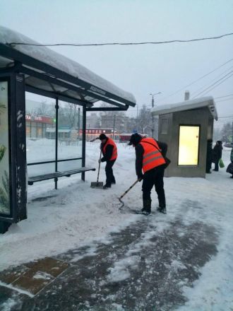 Опубликованы фото уборки снега на улицах Нижнего Новгорода - фото 5