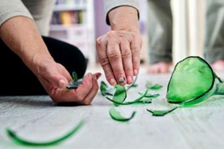 Как быть, когда нечаянно разбил товар в магазине, и охранник требует его оплатить