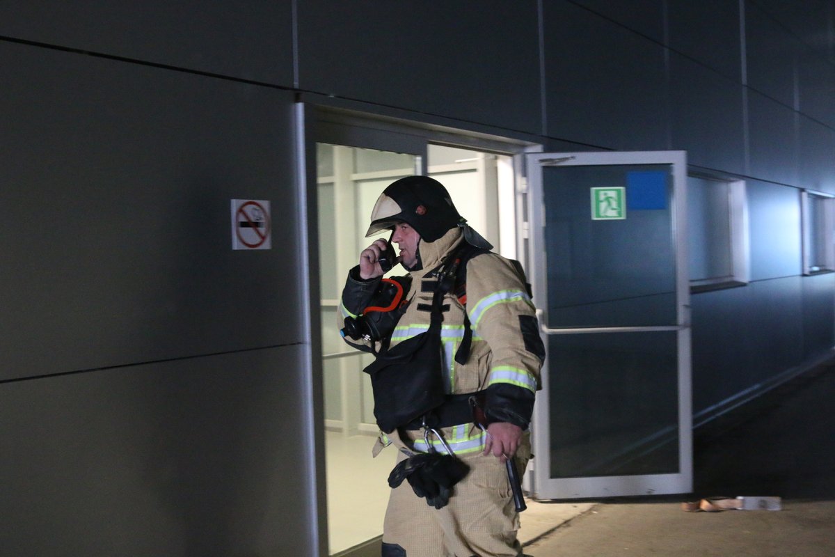 Вызванный взрывом пожар на стадионе &laquo;Нижний Новгород&raquo; учились обезвреживать сотрудники МЧС - фото 1