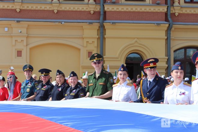 Масштабный гастрофест и концерты: как прошел День России в Нижнем Новгороде &mdash; фоторепортаж - фото 188