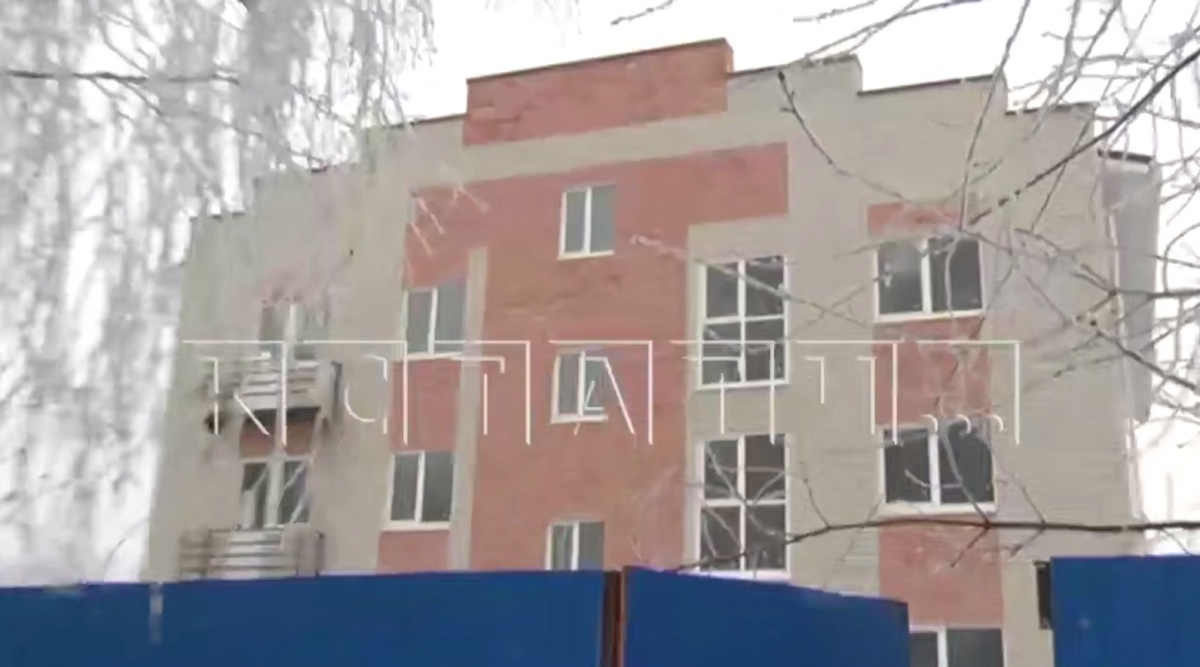 Многоэтажный жилой дом незаконно построили в Нижнем Новгороде - фото 1