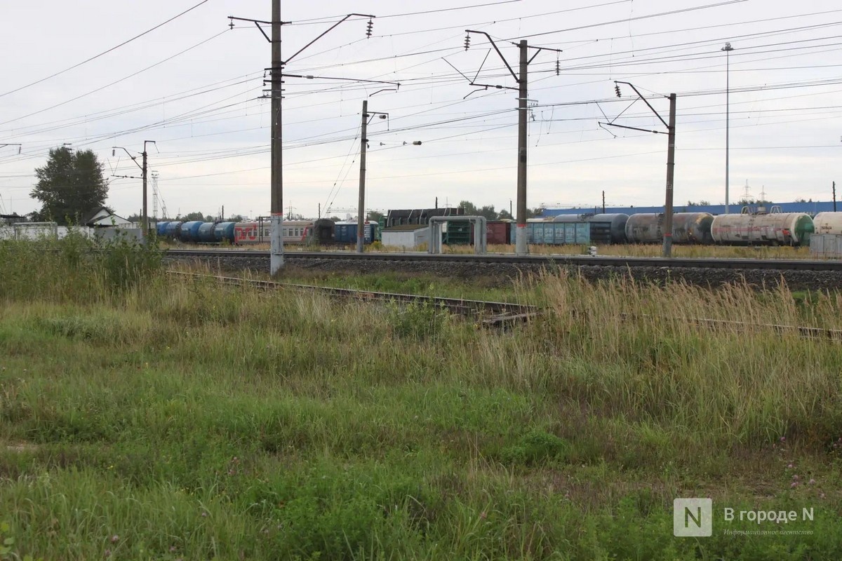 Комбайн попал в ДТП на ж/д переезде в Нижегородской области - фото 1