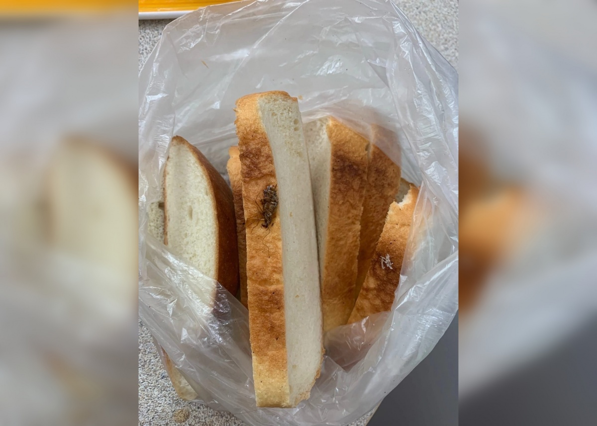 Хлеб с тараканом купил житель Лысковского района - фото 1