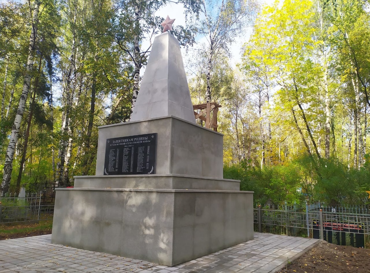 Мемориалы на захоронениях советских солдат отреставрировали на сормовских кладбищах
