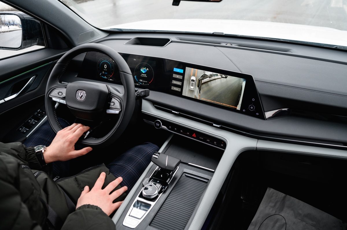 Мощь, дизайн, безопасность и комфорт: новый Changan презентовали в Нижнем Новгороде - фото 4