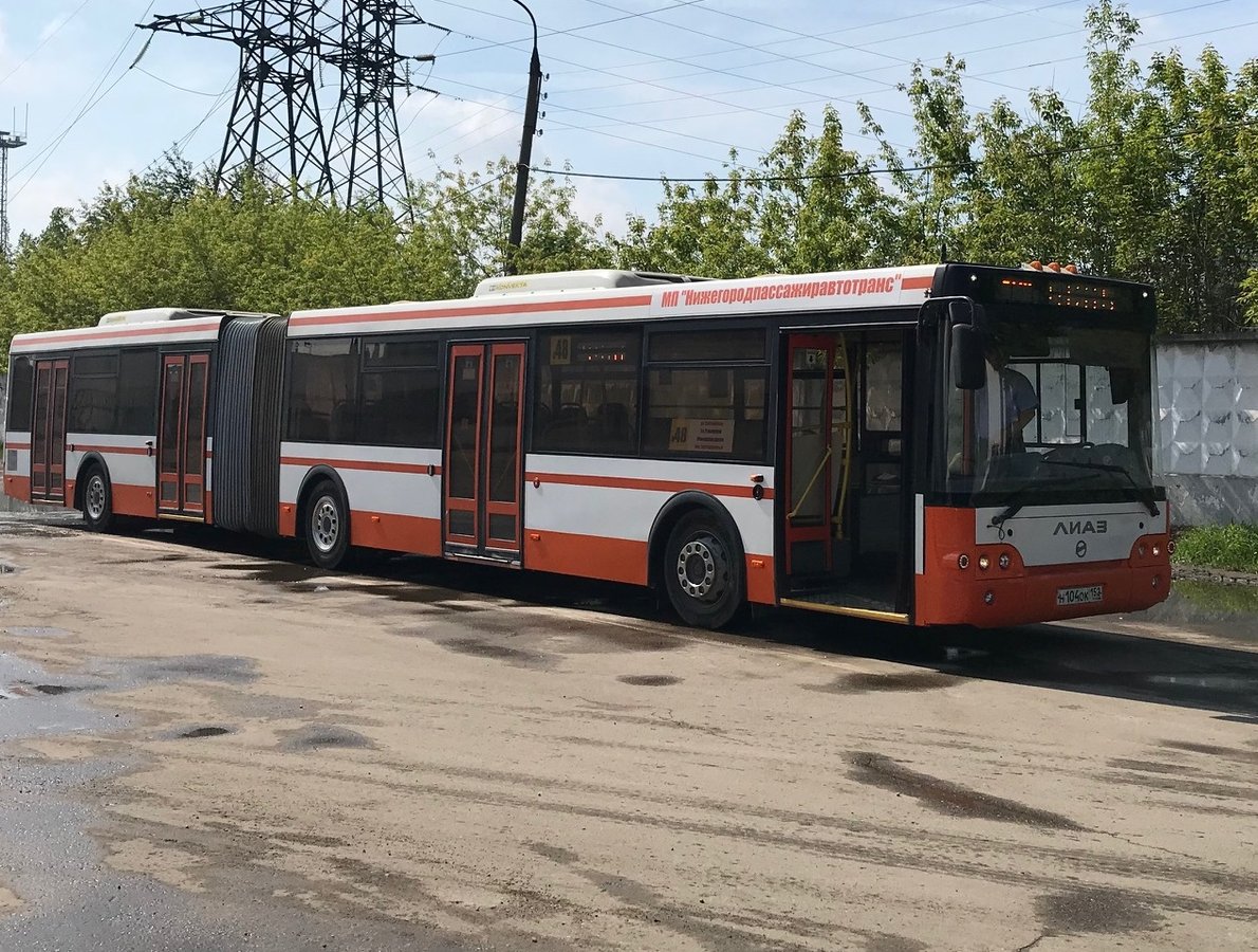 В Нижнем Новгороде к сентябрю выйдут на маршруты 10 автобусов-гармошек - фото 1