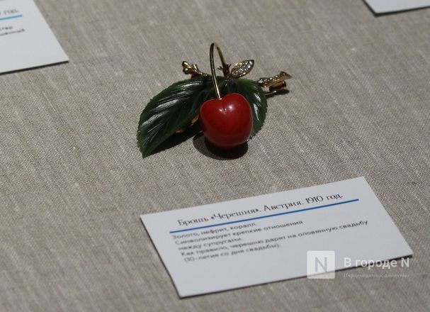 От Фаберже до современных мастеров: выставка исторических брошей открылась в Нижнем Новгороде - фото 42