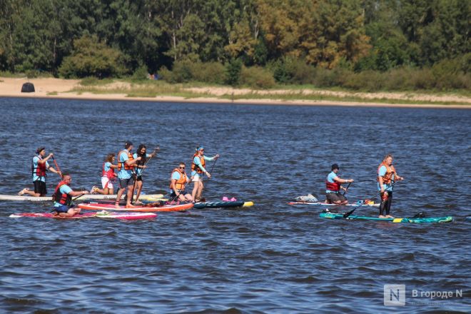 75 яхт и более 500 сапов вышли на Волгу в Нижнем Новгороде в День города - фото 69