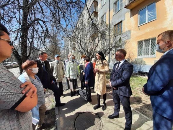Депутат помогла нижегородцам сохранить деревья возле их домов  - фото 2