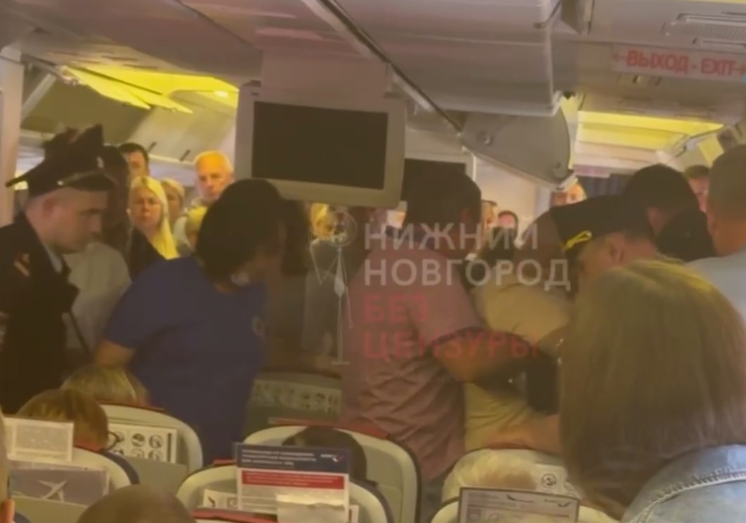 Пассажиру рейса Анталья &mdash; Нижний Новгород стало плохо во время полета - фото 1
