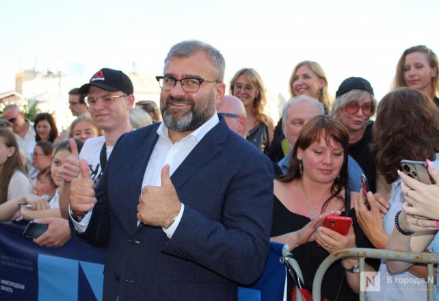 Знаменитости здесь: фоторепортаж с открытия &laquo;Горький fest&raquo; в Нижнем Новгороде - фото 43