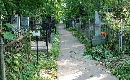 Смотритель нижегородского кладбища предстанет перед судом за взятку