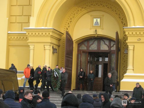 Сенатора от Нижегородской области Владимира Лебедева похоронили в Великовском - фото 4