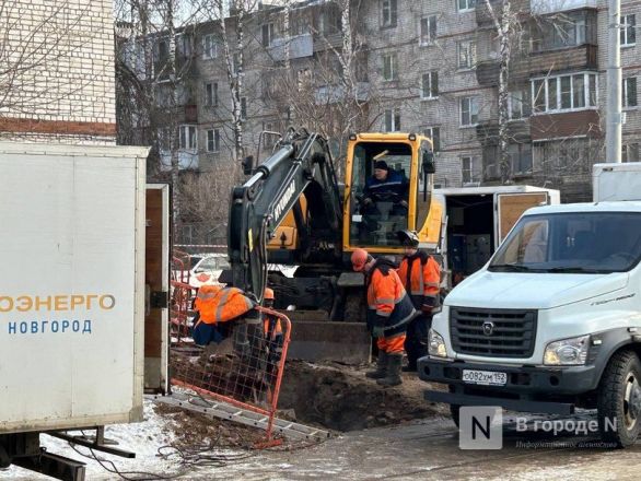 Опубликованы фото с места прорыва трубы с кипятком на улице Пушкина - фото 3