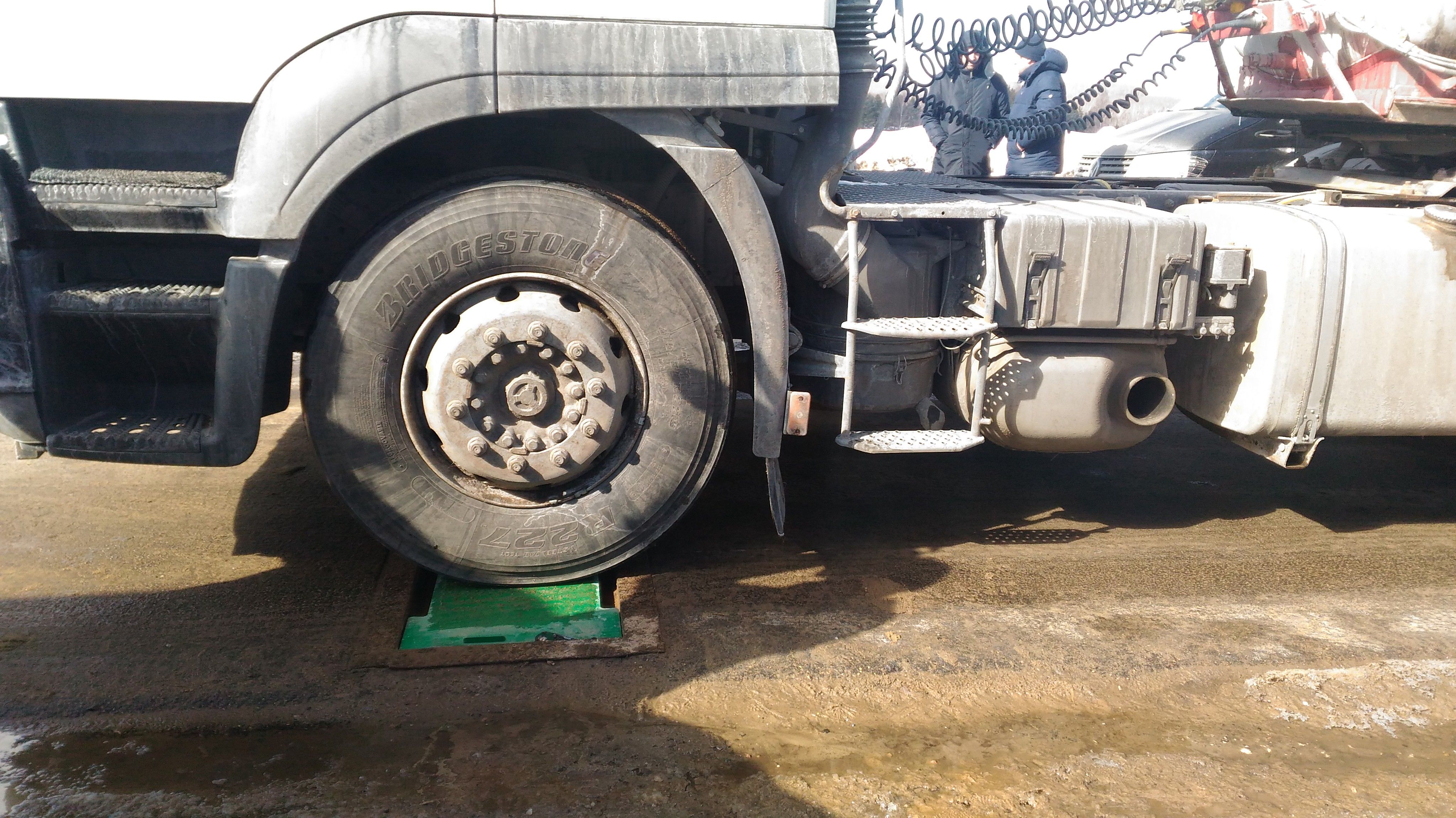 Более 200 млн рублей штрафов от водителей большегрузов пойдут на ремонт дорог Нижегородской области - фото 1