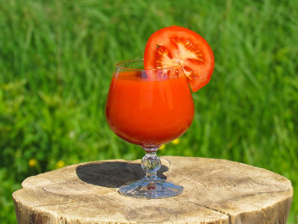 Чем полезен томатный сок, и почему его нужно пить каждый день - фото 2