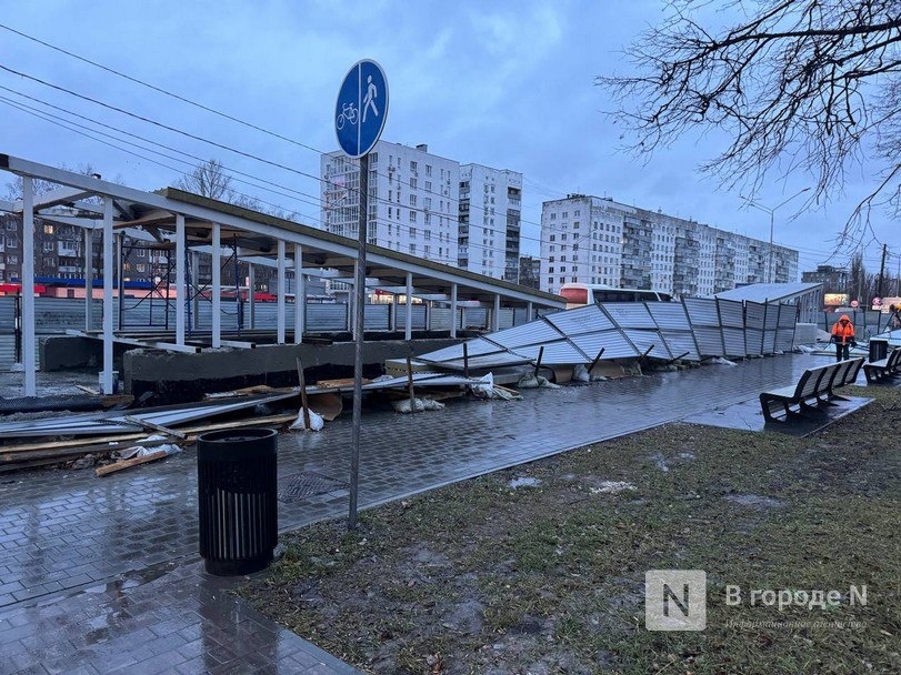 Ураган снес газетный киоск в Нижнем Новгороде