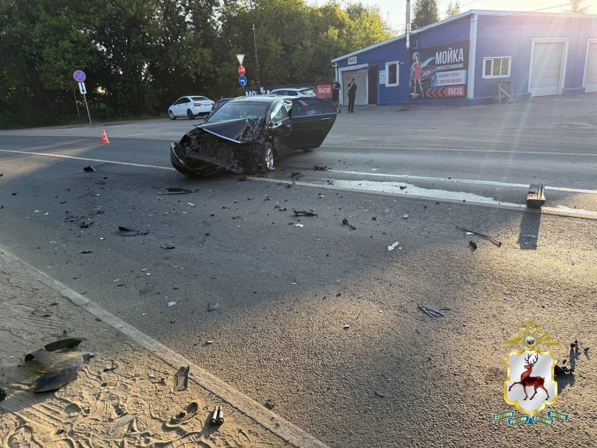 Женщина и трое детей пострадали в жестком ДТП в Балахне - фото 1