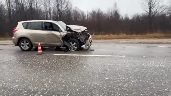 Три человека травмировались в жестком ДТП в Нижегородской области - фото 2