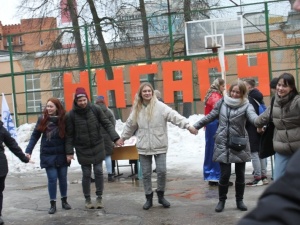 Будущие нижегородские архитекторы соревновались в бросании валенок