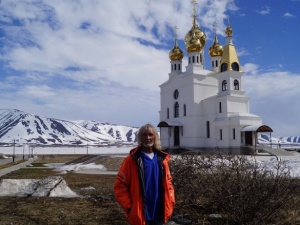 Флаг Канавинского района установил на мысе Дежнева известный путешественник