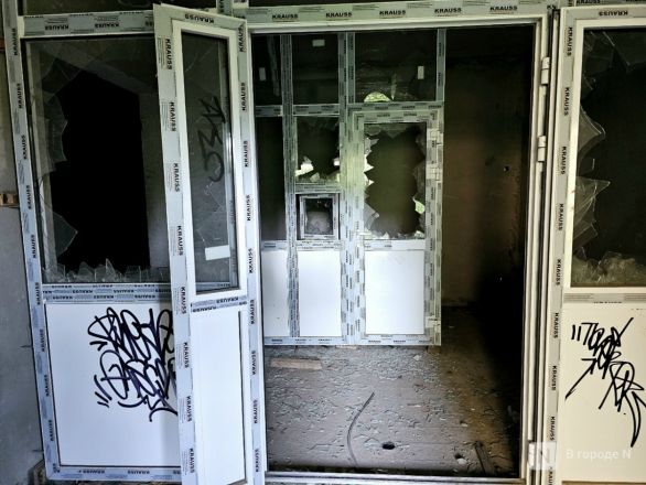 «Строили для военных». Две жуткие заброшки в центре Нижнего Новгорода пугают людей — что там происходит - фото 36