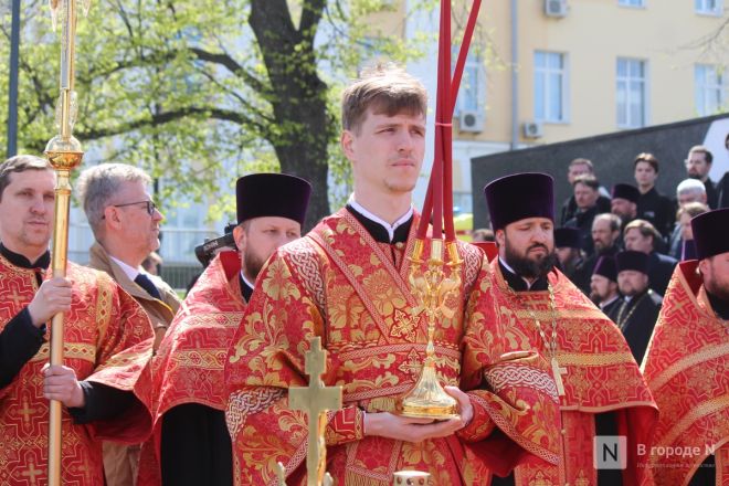 Без парада и салюта: как прошел День Победы в Нижнем Новгороде — фоторепортаж - фото 15