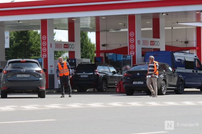 Плачь и смотри: что происходит сейчас на заправках в Нижнем Новгороде &mdash; репортаж &laquo;В городе N&raquo; - фото 7