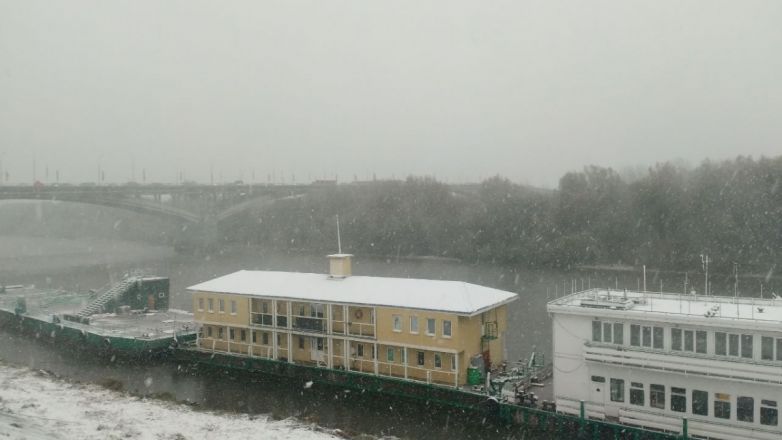 Такси за 2 000 рублей и обесточенные дома: снежная буря пришла в Нижегородскую область - фото 15