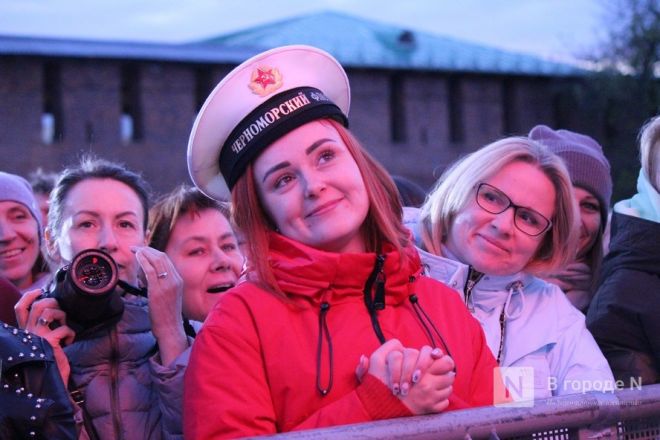Парад и иммерсивное шоу: Нижний Новгород отметил День Победы - фото 43