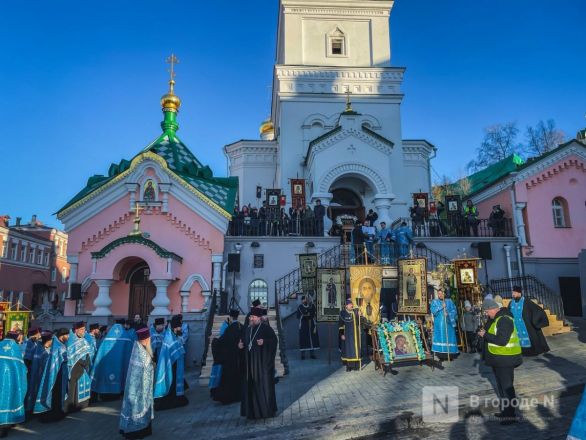 Крестный ход прошел по центру Нижнего Новгорода 4 ноября - фото 6