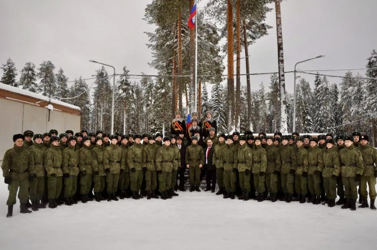 Нижегородские коммунисты поддержали выпускников-пограничников - фото 1