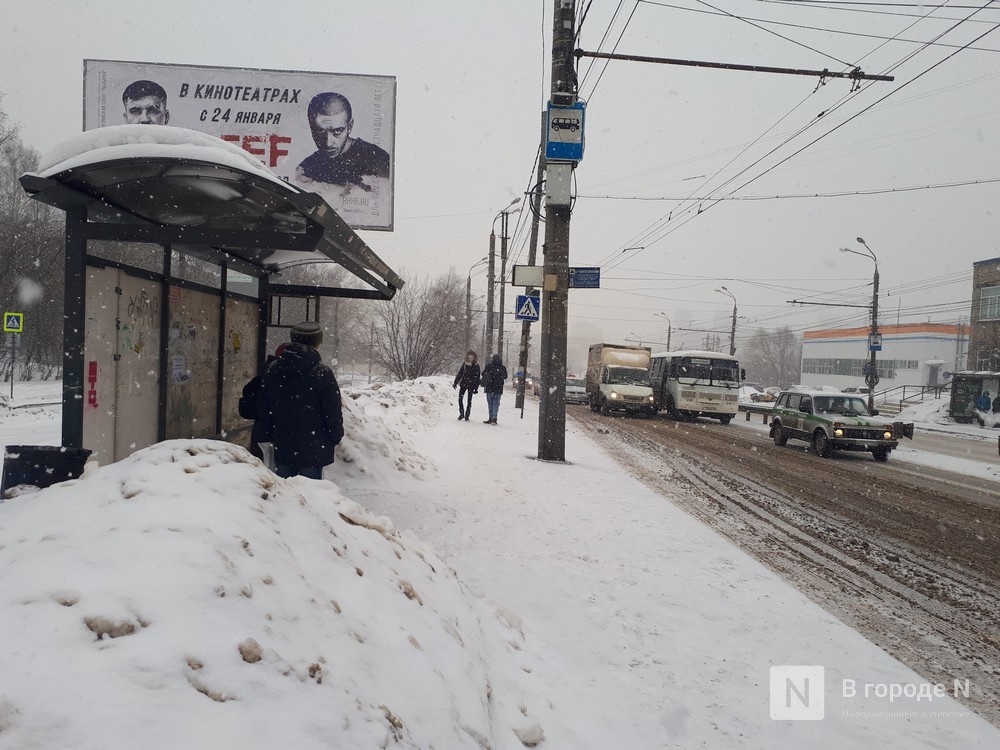Дзержинцев просят убрать автомобили с пути снегоуборочной техники  - фото 1