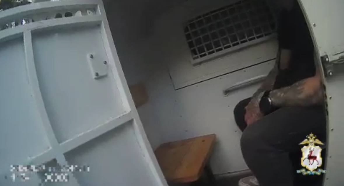 Вор порезал девушку отверткой на улице в Нижнем Новгороде - фото 1