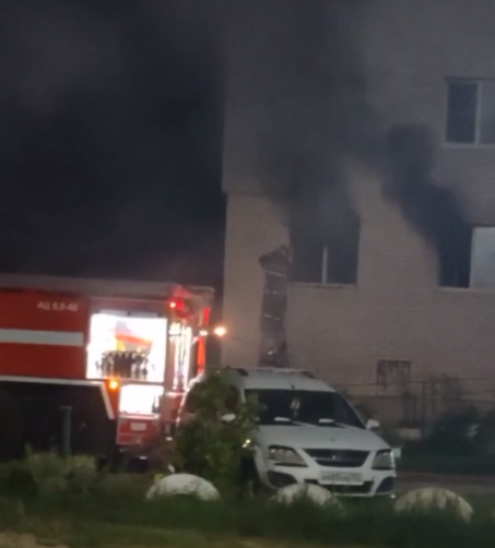 10 человек были спасены на пожаре в жилом доме в Нижегородской области - фото 1