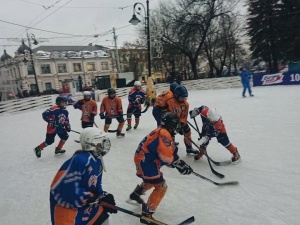 Закрылся искусственный каток на площади Маркина