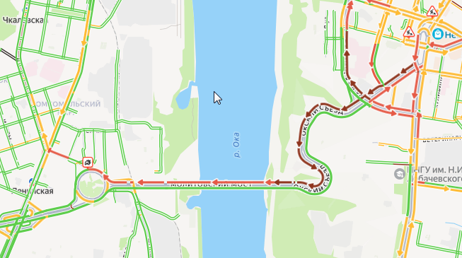 Нижегородцы застряли в пробках из-за ДТП с трамваем - фото 2