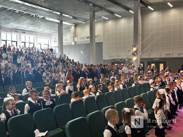 Открытие самой большой школы и массовые обмороки: как прошло 1 сентября в Нижнем Новгороде - фото 4