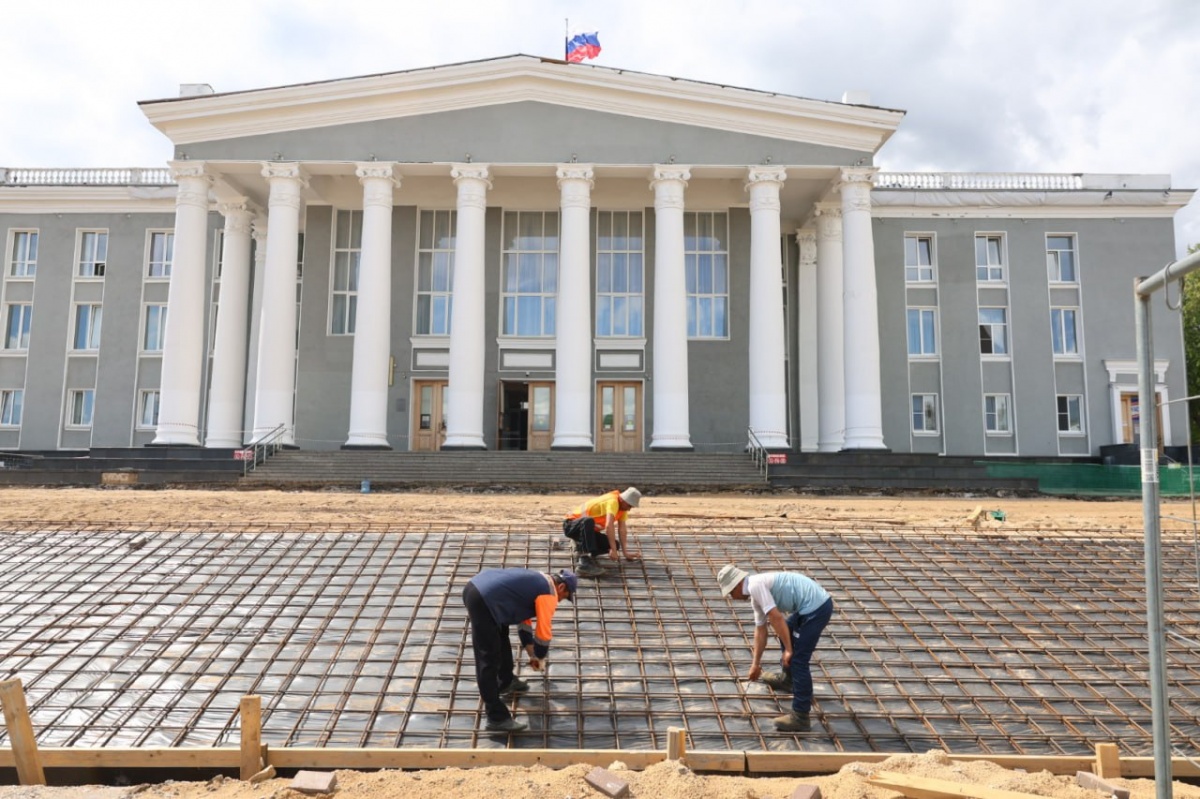 Сквер у Дворца культуры химиков в Дзержинске благоустроен на 45%  - фото 3